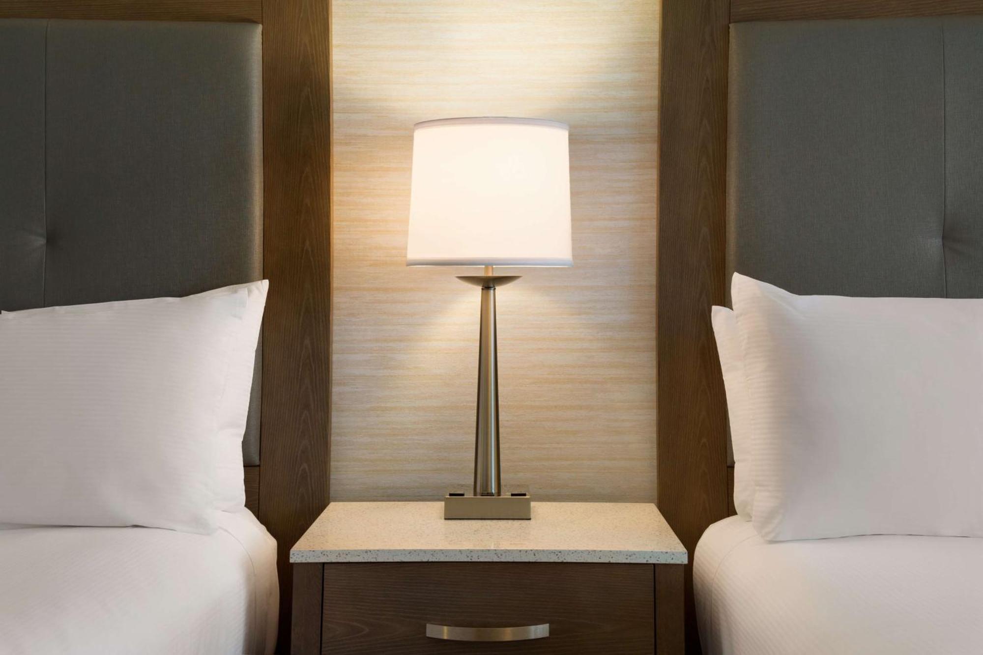 Doubletree By Hilton Albuquerque