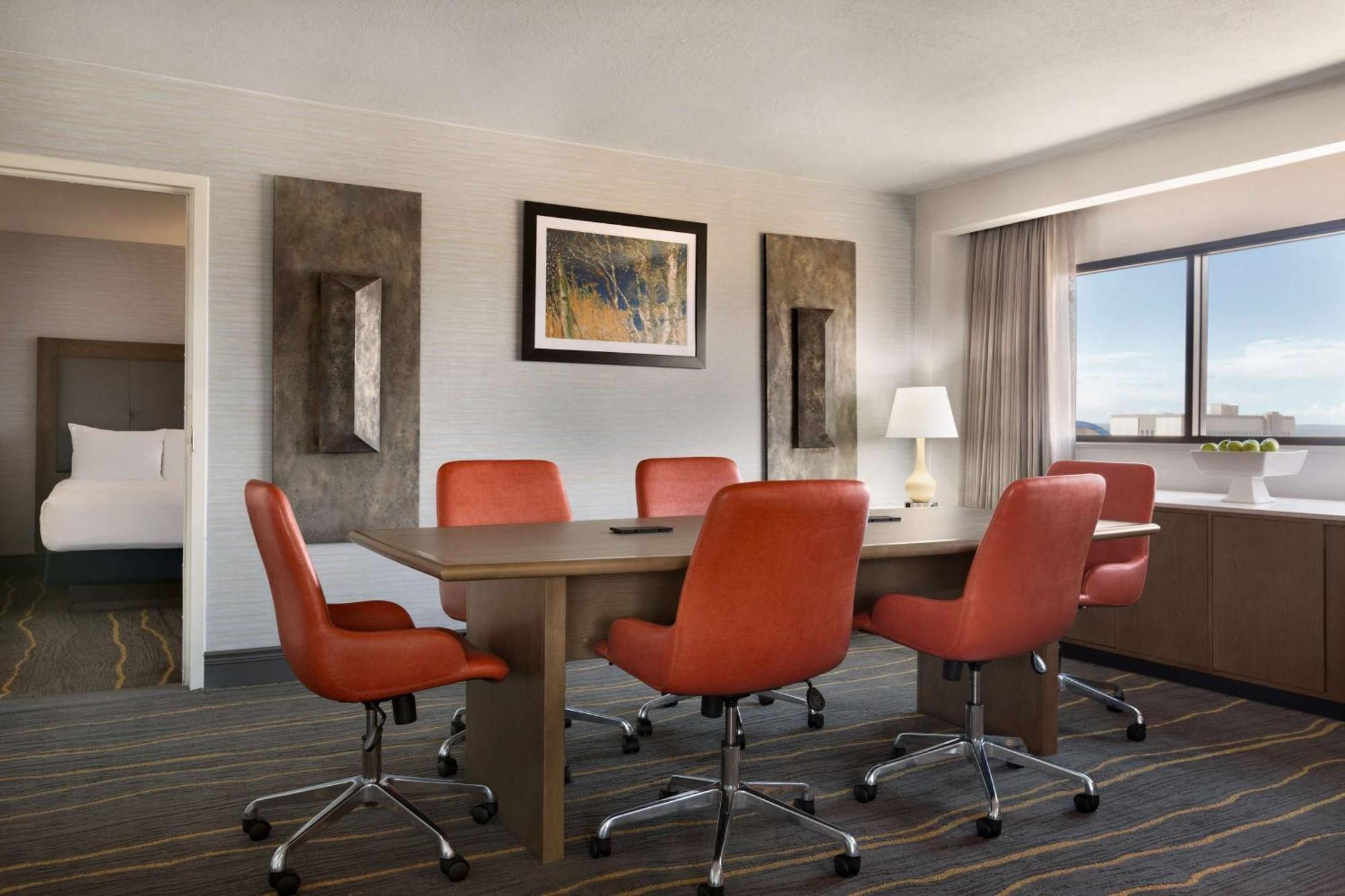 Doubletree By Hilton Hotel Albuquerque